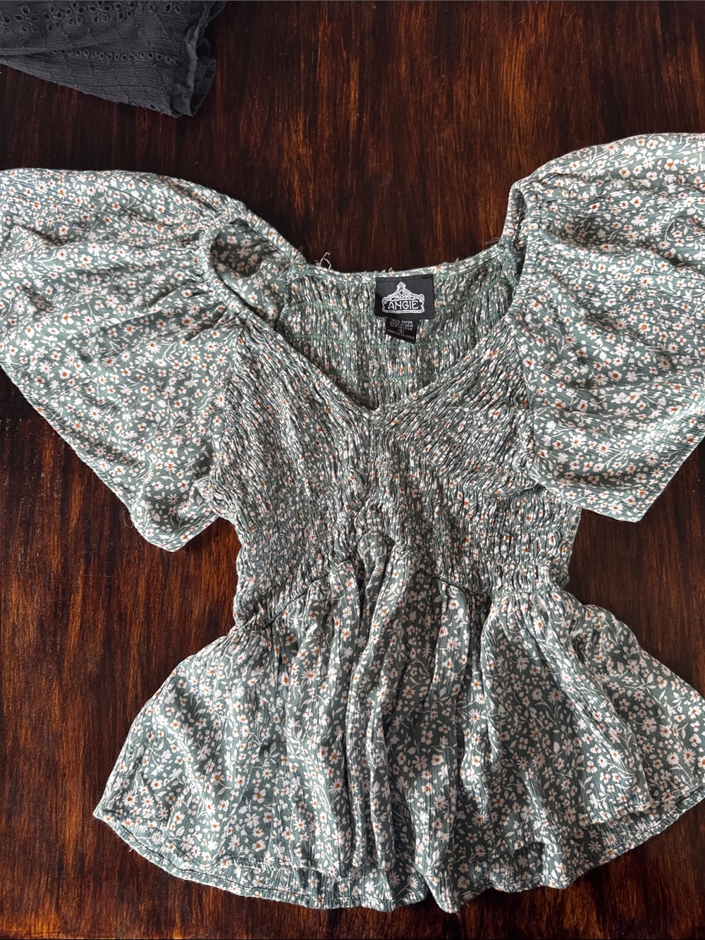 Angie Sage Green Floral Smocked Puff Sleeve Top